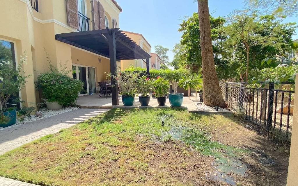 Green Community East Townhouses