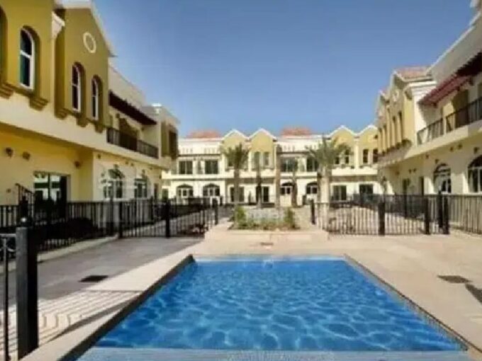 Townhouse For Rent in Sahara Meadows 1