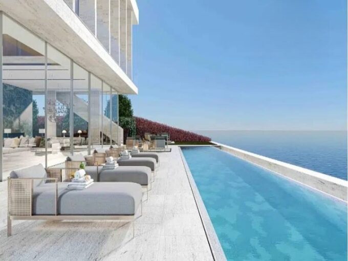 the Ritz Carlton Residence (3)