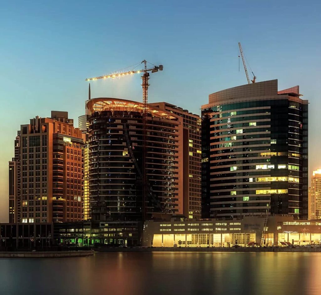 Bay's Edge residential apartments for sale in Dubai UAE